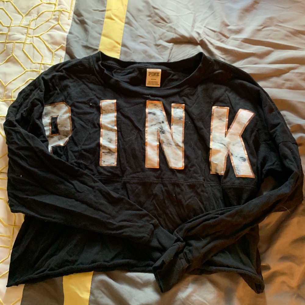 Pink cropped shirt